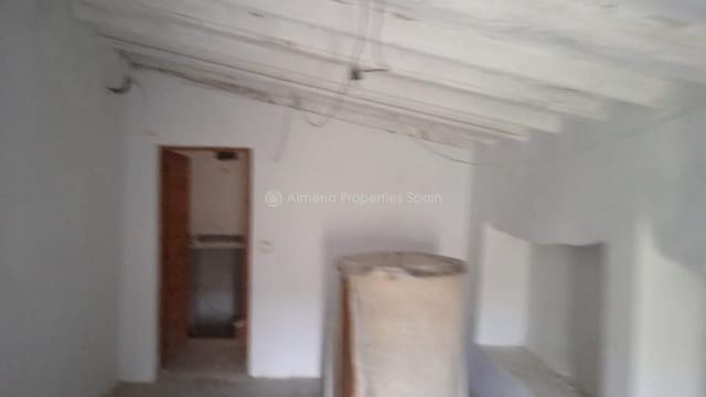 10 chambre Maison de Ville à vendre à Albanchez - 77 000 € (Ref: 8959862)