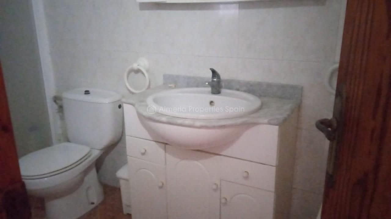 5 soveværelse Byhus til salg i Albox - € 43.000 (Ref: 9038319)