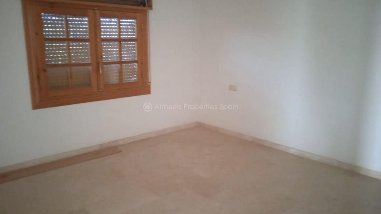 6 slaapkamer Villa te koop in Albox met zwembad - € 226.000 (Ref: 9322840)