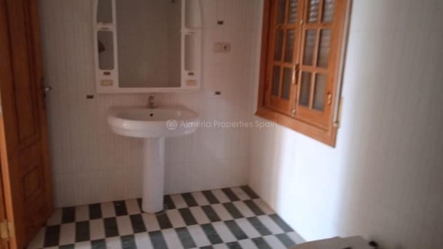 6 slaapkamer Villa te koop in Albox met zwembad - € 226.000 (Ref: 9322840)