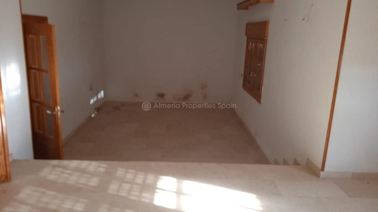 6 slaapkamer Villa te koop in Albox met zwembad - € 226.000 (Ref: 9322840)