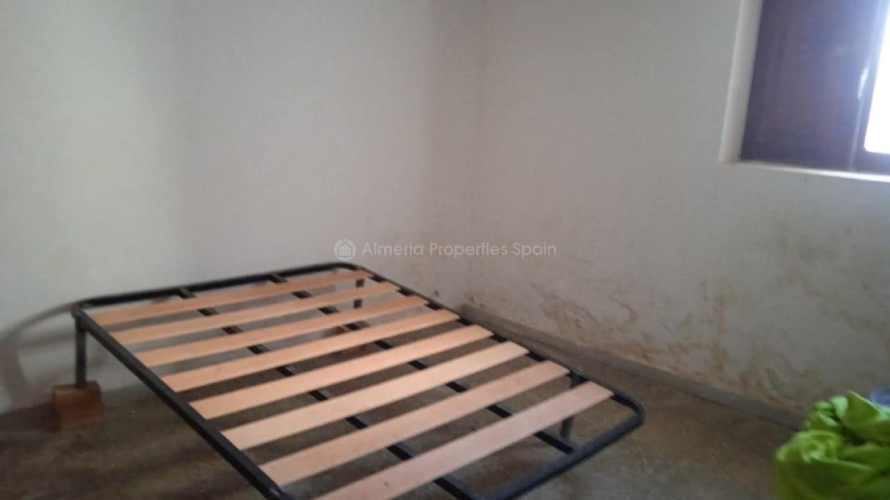 Finca/Country House for sale in Cantoria - € 130,000 (Ref: 9377736)