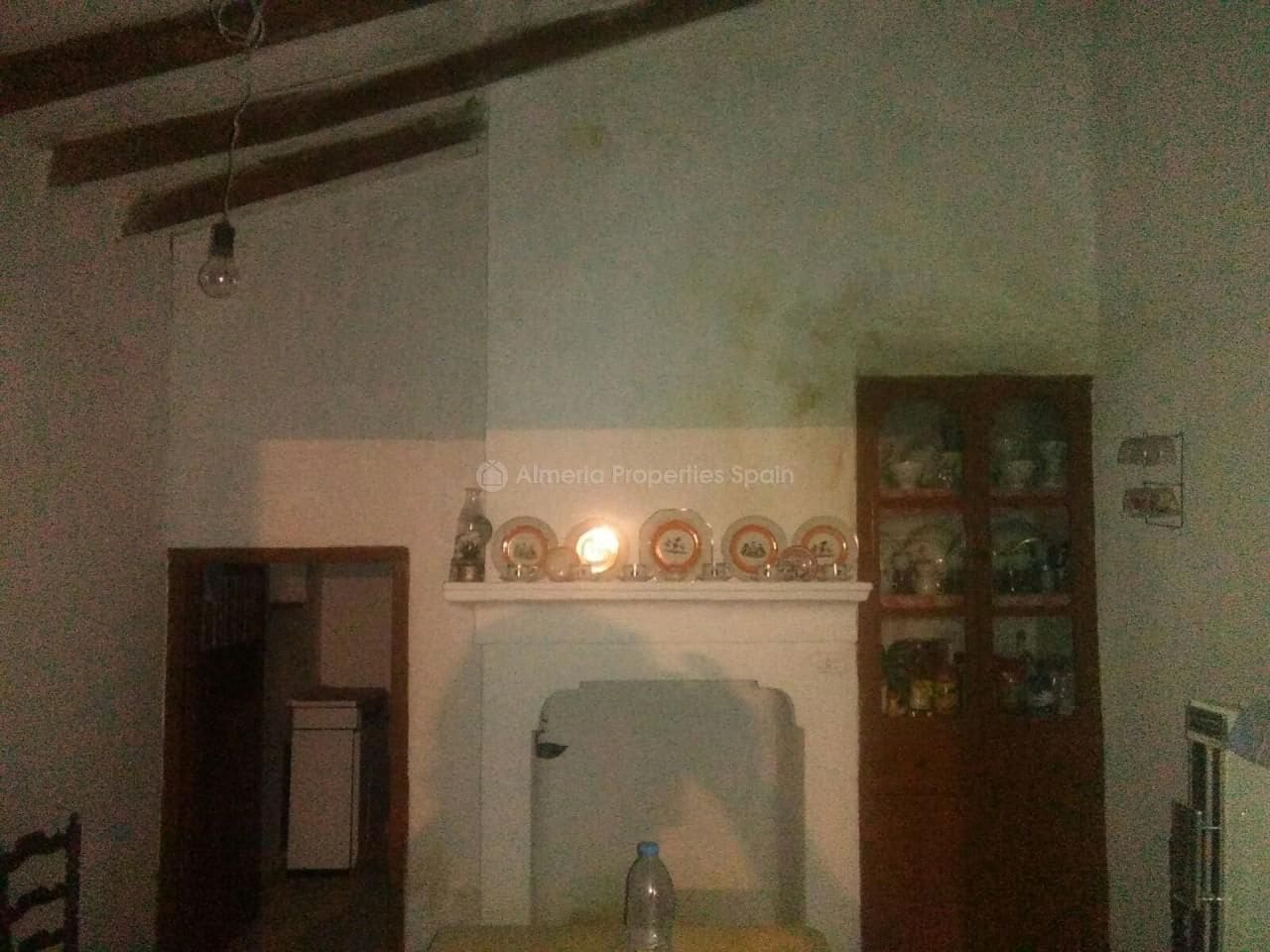 4 soveværelse Finca/Landehus til salg i Lubrin - € 75.000 (Ref: 9377739)