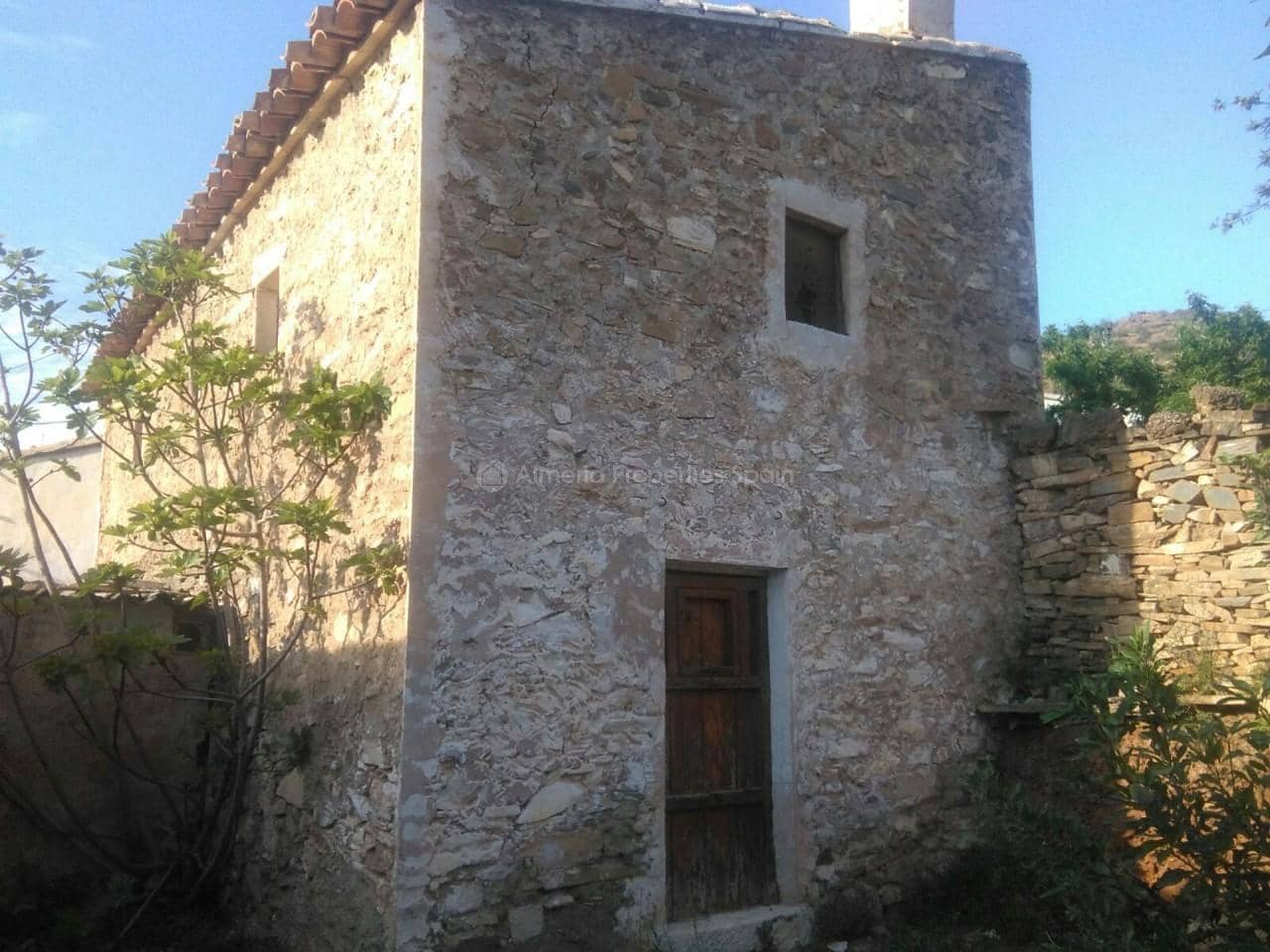 4 soveværelse Finca/Landehus til salg i Lubrin - € 75.000 (Ref: 9377739)