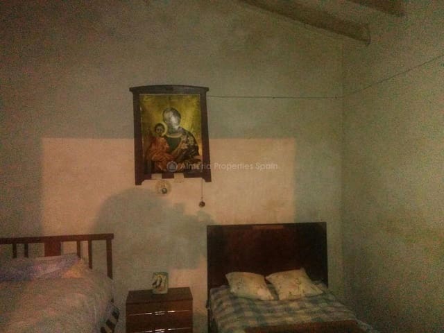 4 soveværelse Finca/Landehus til salg i Lubrín - € 75.000 (Ref: 9377739)