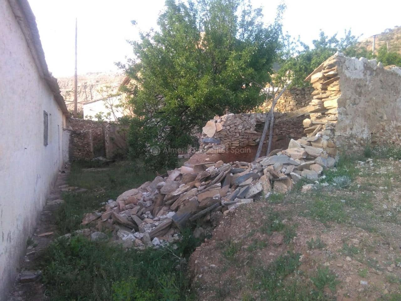 4 soveværelse Finca/Landehus til salg i Lubrin - € 75.000 (Ref: 9377739)