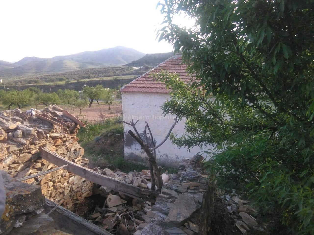 4 soveværelse Finca/Landehus til salg i Lubrin - € 75.000 (Ref: 9377739)