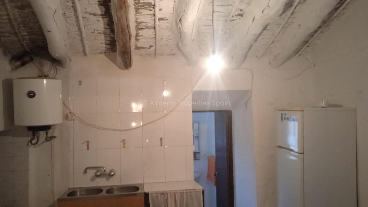 4 sypialnia Finka/Dom wiejski na sprzedaż w Oria - 86 000 € (Ref: 9384931)