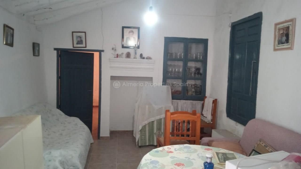 4 sypialnia Finka/Dom wiejski na sprzedaż w Oria - 86 000 € (Ref: 9384931)