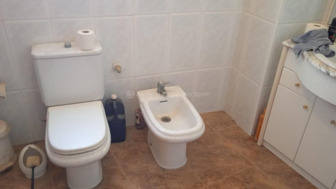 9 slaapkamer Huis te koop in Albanchez - € 126.000 (Ref: 9415424)