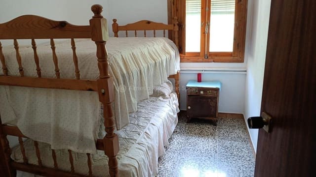 9 makuuhuone Maalaistalo myytävänä paikassa Sierro - 220 000 € (Ref: 9826903)
