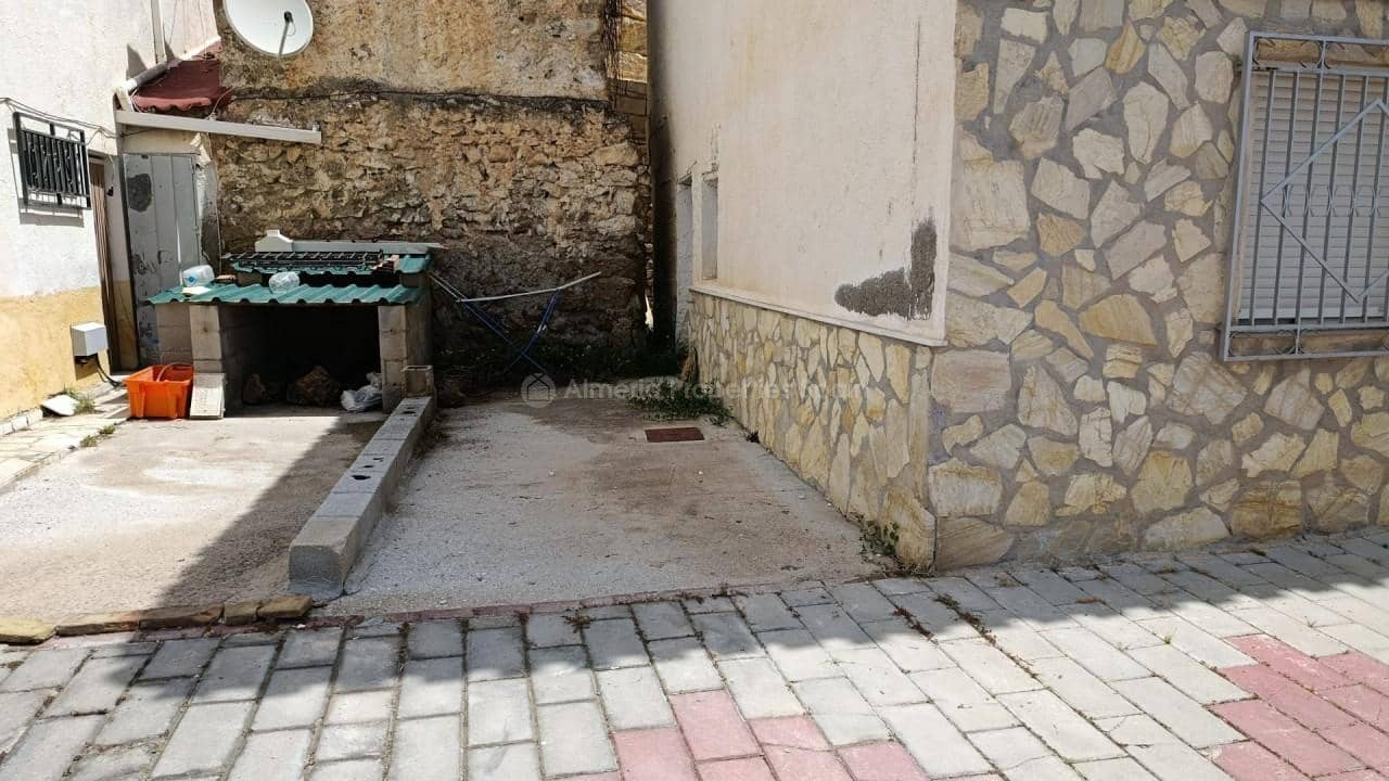 7 bedroom Townhouse for sale in Partaloa - € 55,000 (Ref: 9826904)