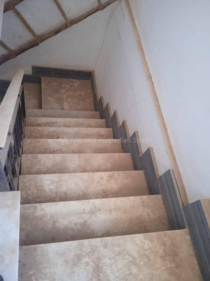 7 bedroom Finca/Country House for sale in Albox - € 77,000 (Ref: 9838739)