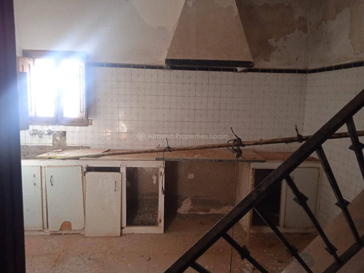 7 bedroom Finca/Country House for sale in Albox - € 77,000 (Ref: 9838739)