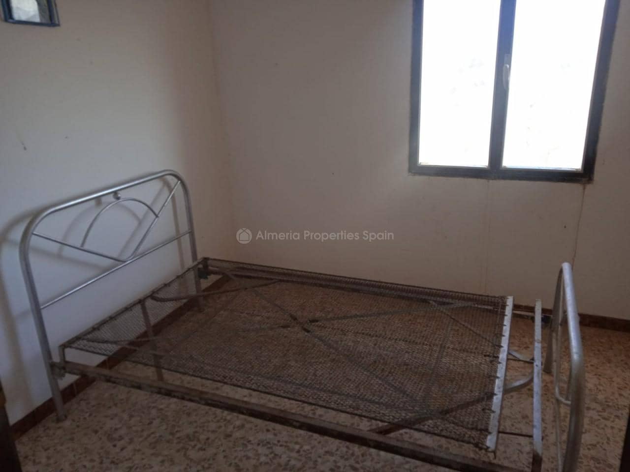 7 bedroom Finca/Country House for sale in Albox - € 77,000 (Ref: 9838739)