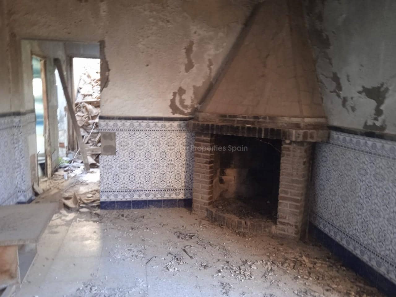 7 bedroom Finca/Country House for sale in Albox - € 77,000 (Ref: 9838739)
