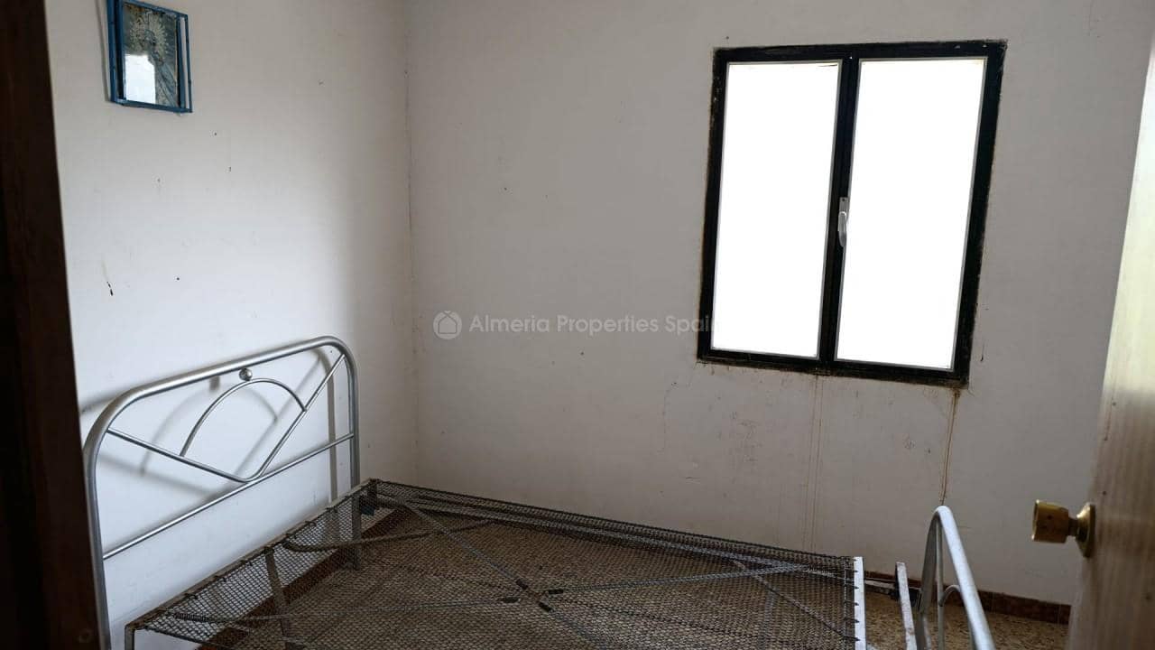7 bedroom Finca/Country House for sale in Albox - € 77,000 (Ref: 9838739)