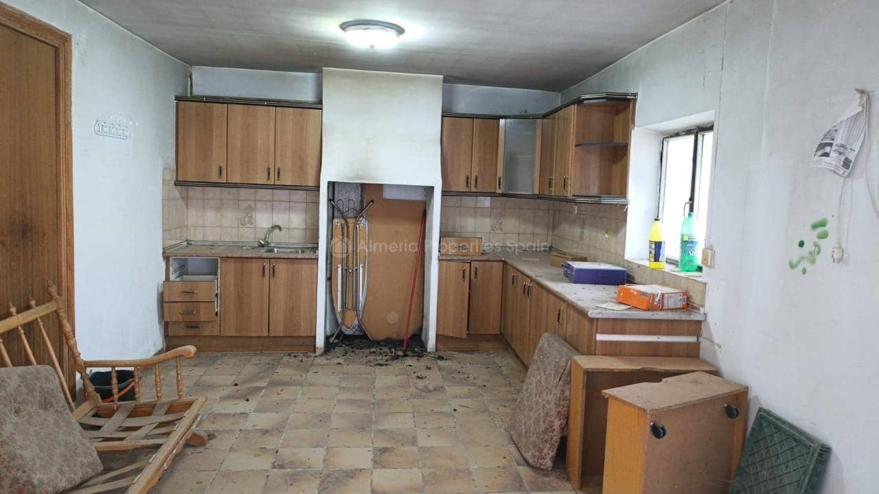 8 bedroom Finca/Country House for sale in Taberno - € 110,000 (Ref: 9848463)