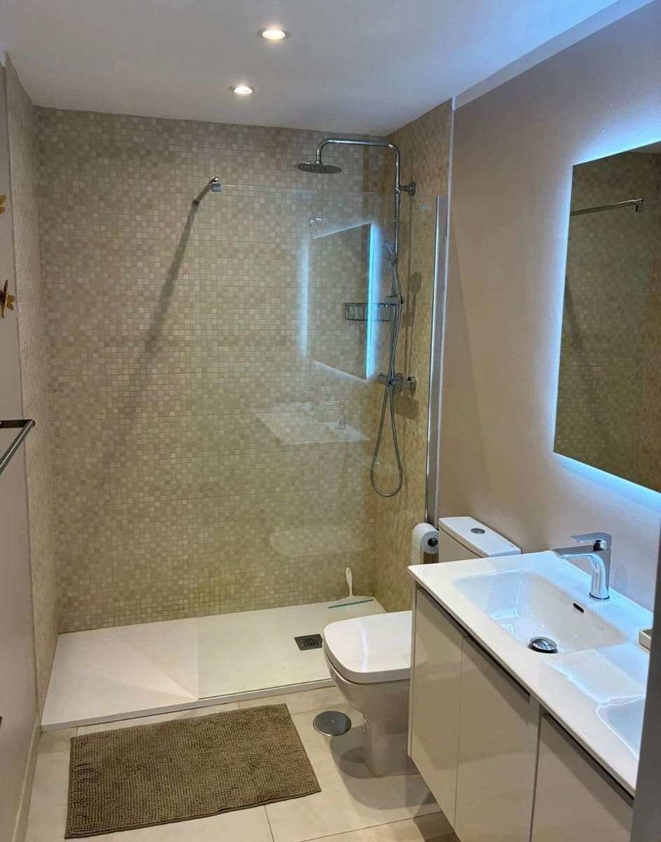 3 Zimmer Haus zu verkaufen in Torrox-Costa mit Pool Garage - 575.000 € (Ref: 10001372)