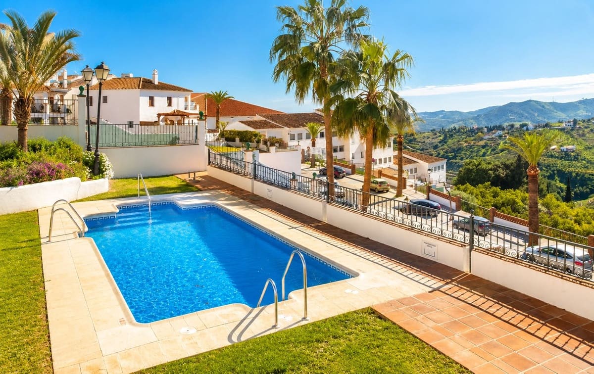 2 soverom Leilighet til salgs i Frigiliana med svømmebasseng - € 299 000 (Ref: 10026583)