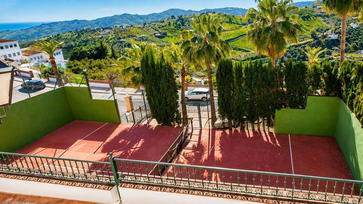 2 soverom Leilighet til salgs i Frigiliana med svømmebasseng - € 299 000 (Ref: 10026583)