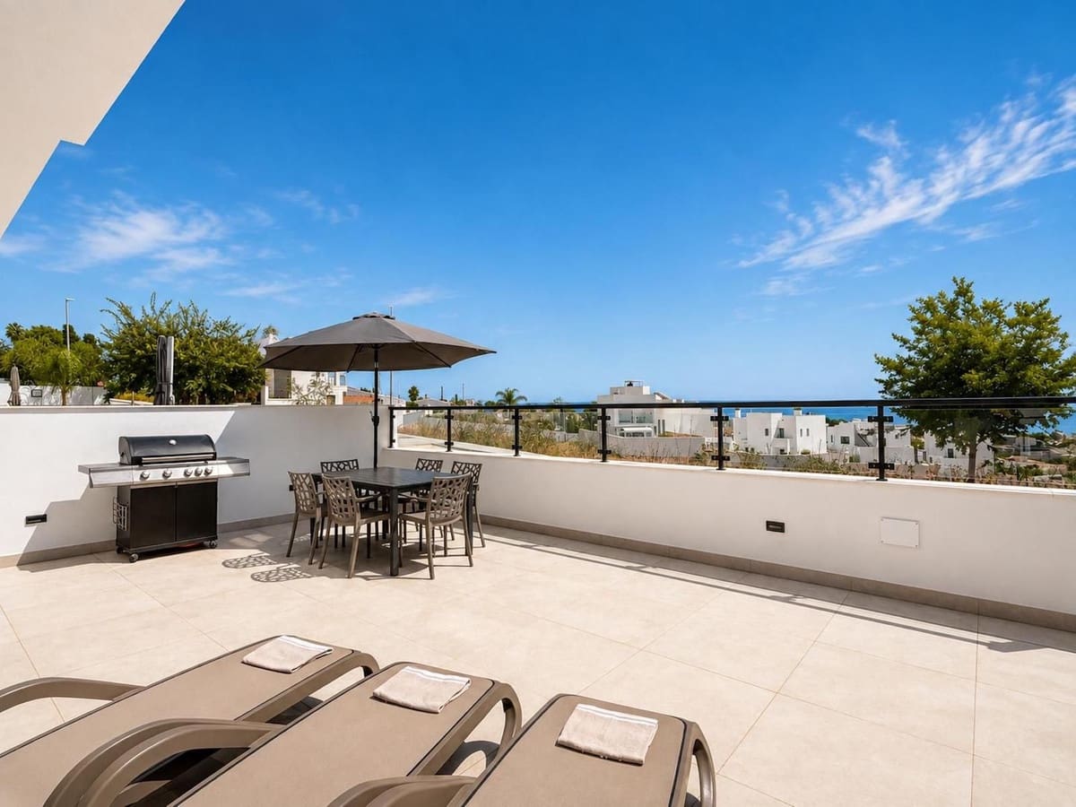 3 sypialnia Willa na sprzedaż w Nerja z basenem garażem - 789 000 € (Ref: 10044206)