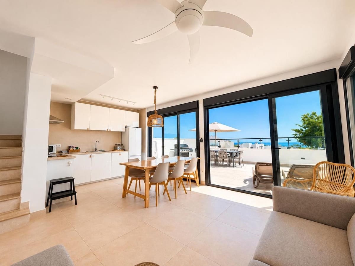 3 sypialnia Willa na sprzedaż w Nerja z basenem garażem - 789 000 € (Ref: 10044206)