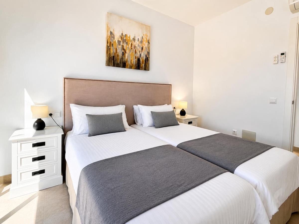 Chalet de 3 habitaciones en Nerja en venta con piscina garaje - 789.000 € (Ref: 10044206)