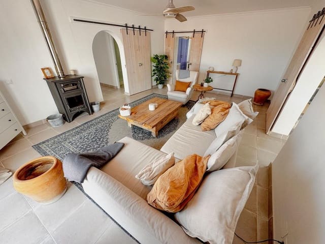 4 sypialnia Willa na sprzedaż w Nerja z basenem garażem - 995 000 € (Ref: 10046751)