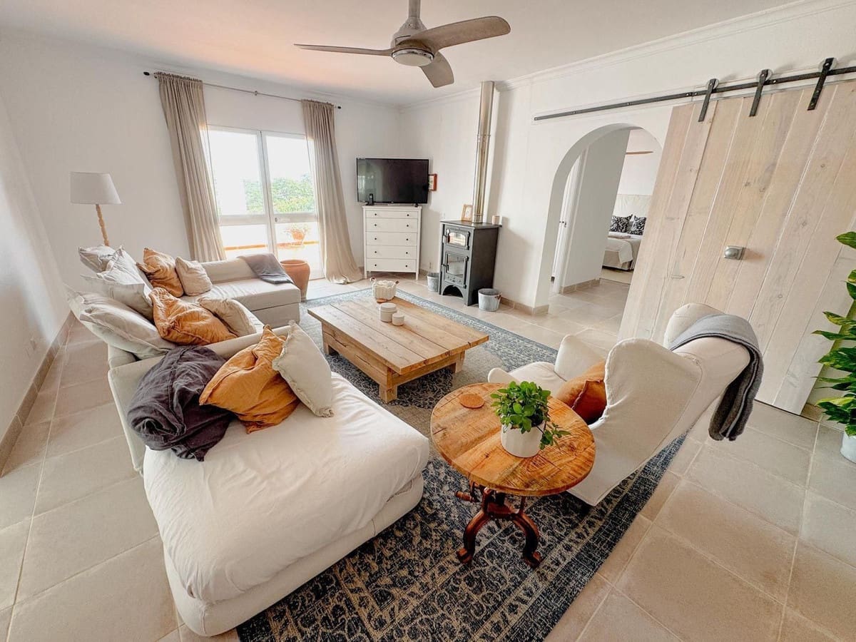 4 bedroom Villa for sale in Nerja with pool garage - € 995,000 (Ref: 10046751)