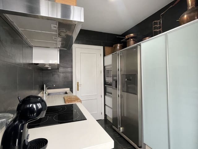 2 sovrum Takvåning till salu i Nerja med garage - 975 000 € (Ref: 10057388)