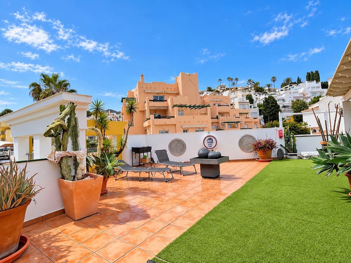 2 sovrum Takvåning till salu i Nerja med garage - 975 000 € (Ref: 10057388)