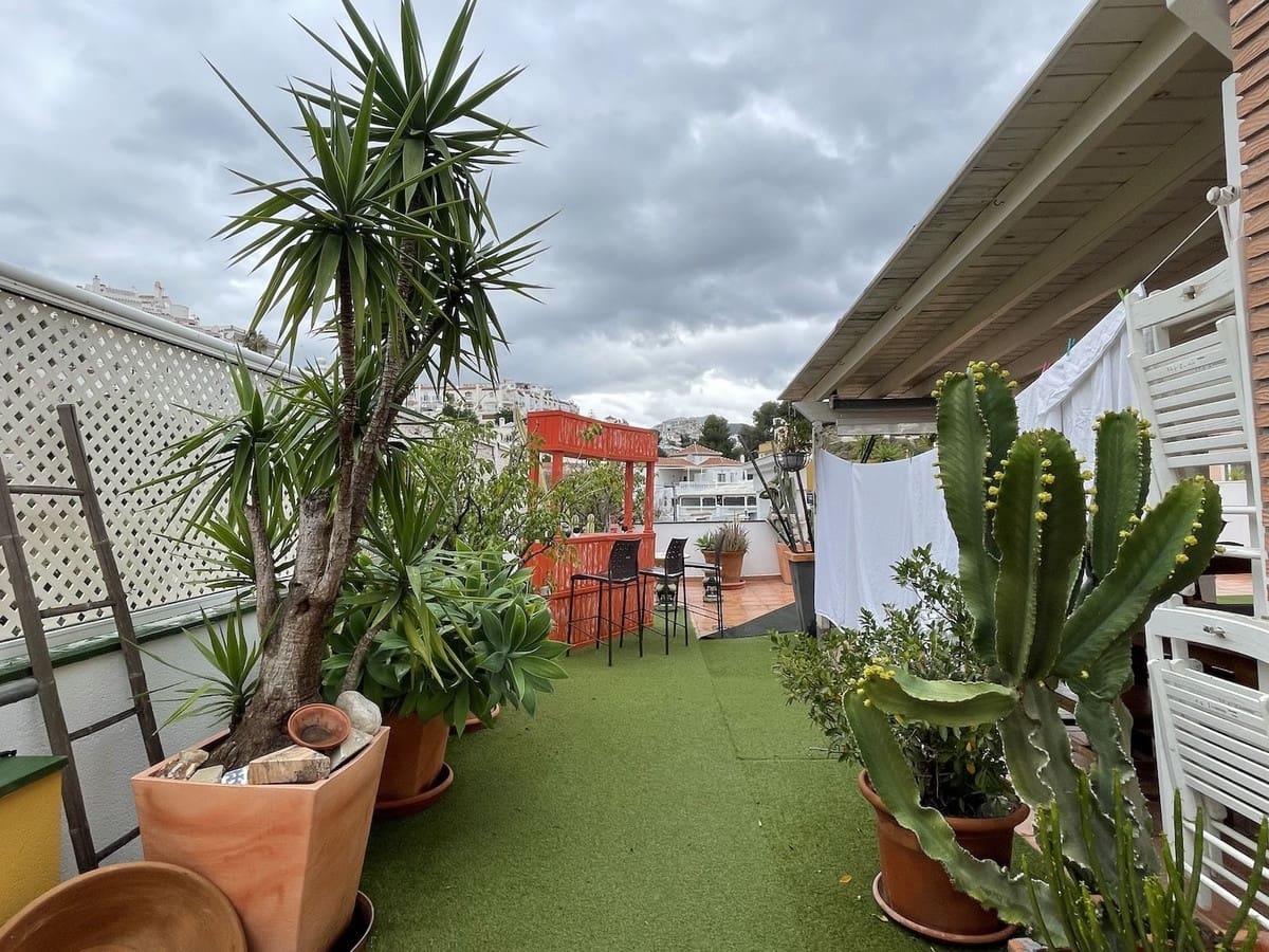 2 sovrum Takvåning till salu i Nerja med garage - 975 000 € (Ref: 10057388)