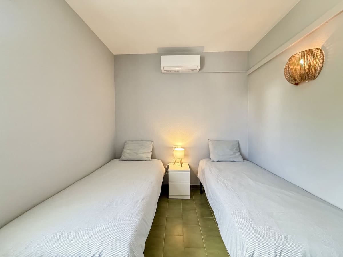 Casa de 3 habitaciones en Nerja en alquiler con piscina - 1.200 € (Ref: 10073301)