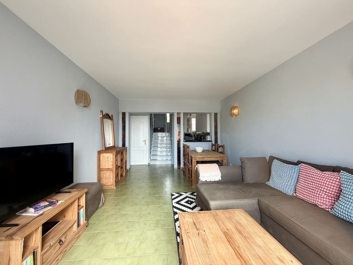Casa de 3 habitaciones en Nerja en alquiler con piscina - 1.200 € (Ref: 10073301)