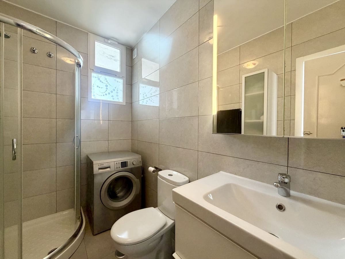 Casa de 3 habitaciones en Nerja en alquiler con piscina - 1.200 € (Ref: 10073301)