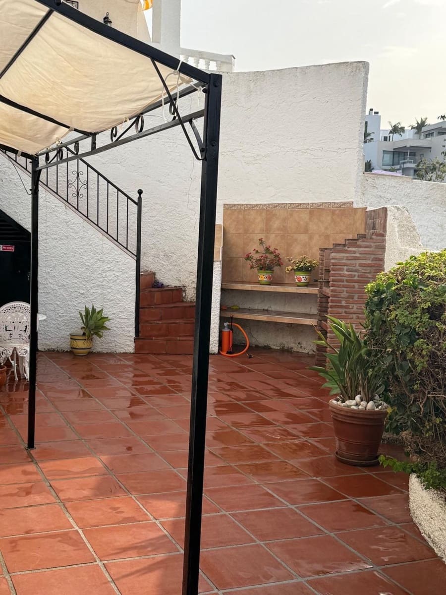 3 bedroom Villa for sale in Nerja with pool garage - € 690,000 (Ref: 10101341)