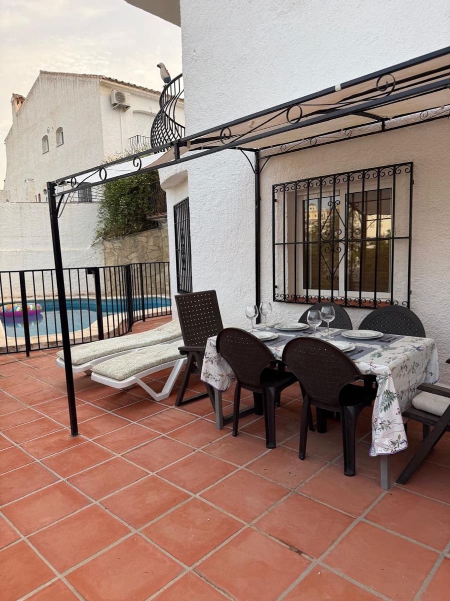 3 bedroom Villa for sale in Nerja with pool garage - € 690,000 (Ref: 10101341)