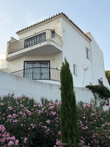 3 bedroom Villa for sale in Nerja with pool garage - € 690,000 (Ref: 10101341)