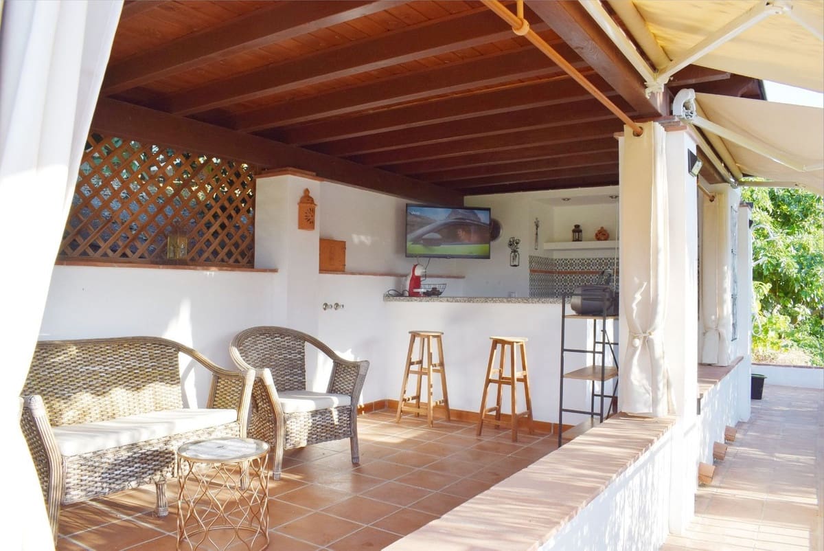 6 sovrum Villa till salu i Competa med pool - 1 495 000 € (Ref: 10106570)