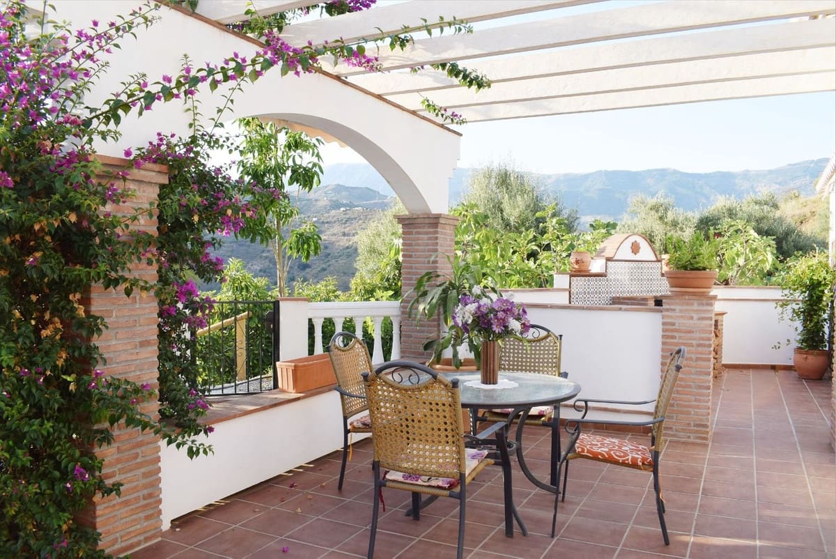 6 sovrum Villa till salu i Competa med pool - 1 495 000 € (Ref: 10106570)