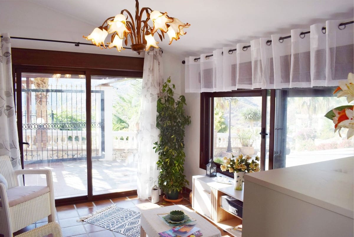 6 sovrum Villa till salu i Competa med pool - 1 495 000 € (Ref: 10106570)