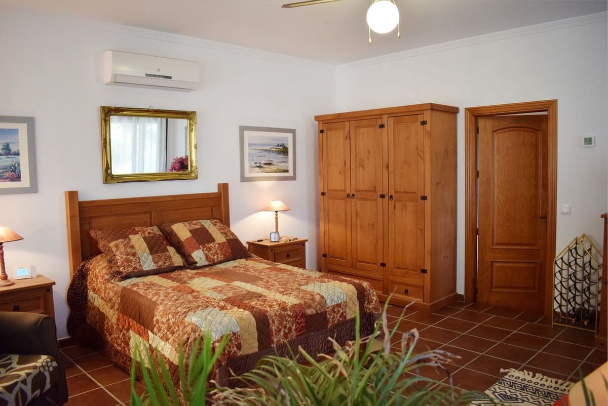6 sovrum Villa till salu i Competa med pool - 1 495 000 € (Ref: 10106570)