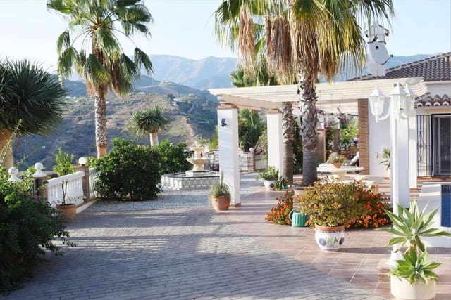 6 sovrum Villa till salu i Cómpeta med pool - 1 495 000 € (Ref: 10106570)