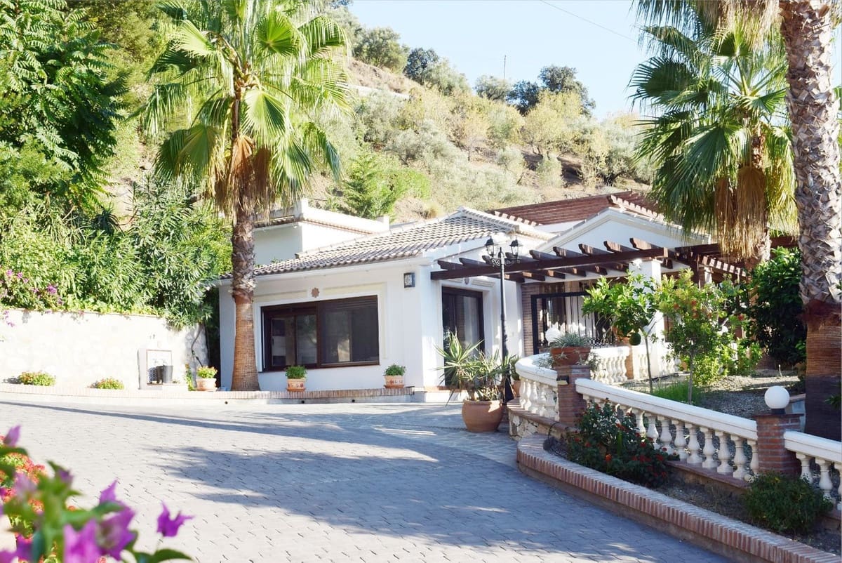 6 sovrum Villa till salu i Competa med pool - 1 495 000 € (Ref: 10106570)