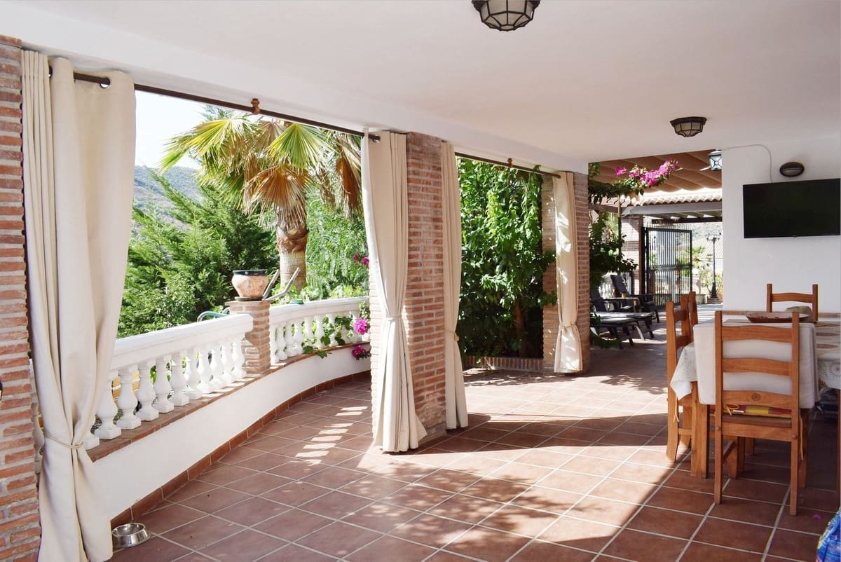 6 sovrum Villa till salu i Competa med pool - 1 495 000 € (Ref: 10106570)
