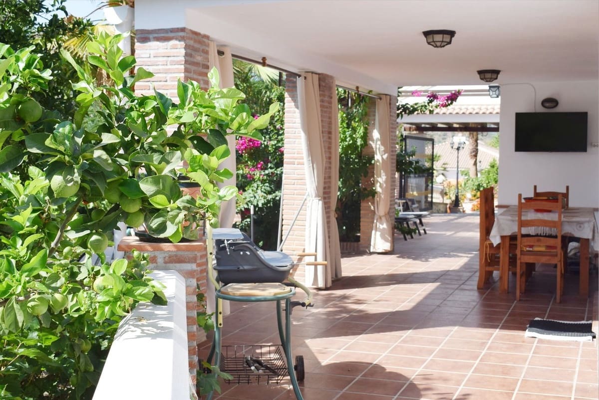6 sovrum Villa till salu i Competa med pool - 1 495 000 € (Ref: 10106570)