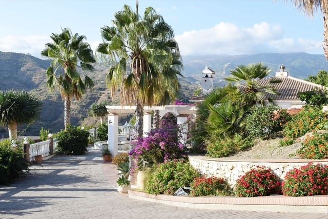 6 sovrum Villa till salu i Cómpeta med pool - 1 495 000 € (Ref: 10106570)