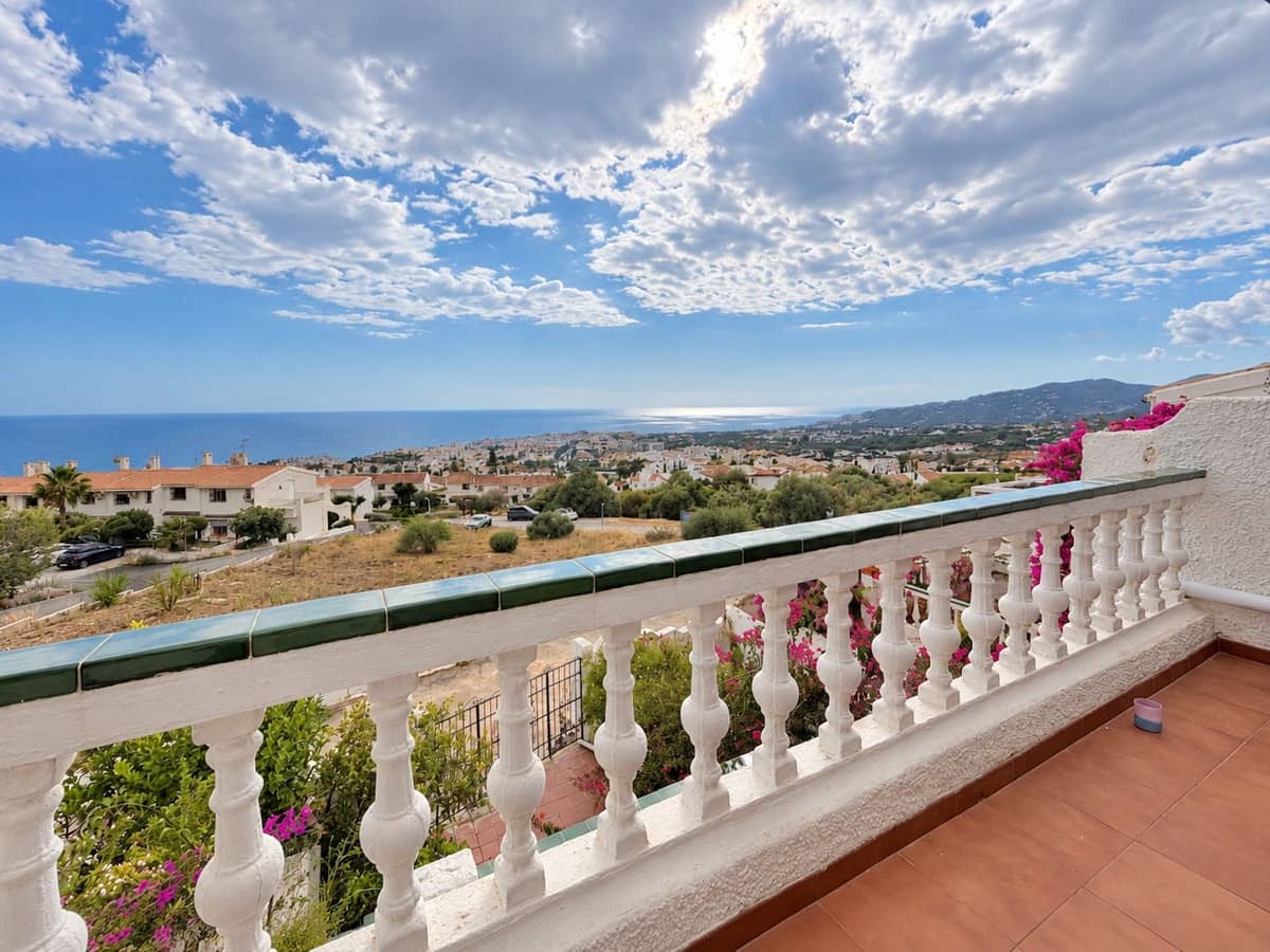 2 Zimmer Haus zu verkaufen in Nerja mit Pool Garage - 379.000 € (Ref: 10154150)