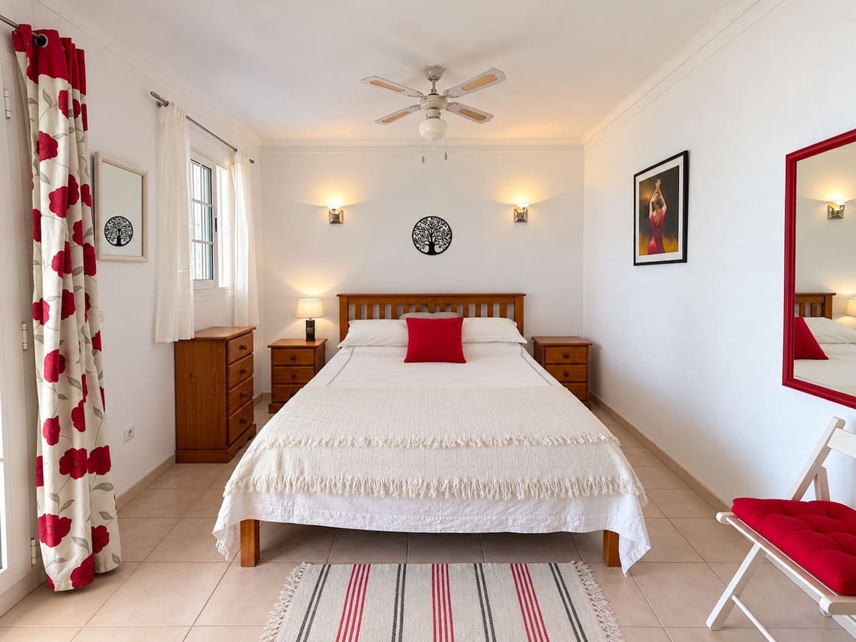 2 Zimmer Haus zu verkaufen in Nerja mit Pool Garage - 379.000 € (Ref: 10154150)